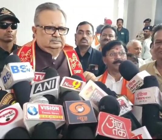 राजनांदगांव :कॉक्रोच जनता पार्टी को लेकर विधानसभा अध्यक्ष डॉ. रमन सिंह का बड़ा बयान…