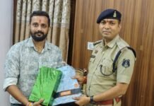 राजनांदगांव: गौ सेवा और रक्तदान में योगदान पर सन्मय श्रीवास्तव बने ‘यातायात पुलिस मित्र’…
