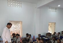 महापौर मधुसूदन यादव ने किया गंजपारा स्कूल का निरीक्षण, व्यवस्थाओं का लिया जायजा, विद्यार्थियो से की आत्मीय मुलाकात…
