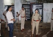 राजनांदगांव में पुलिस की देर रात कॉम्बिंग गश्त, गुंडे-बदमाशों और संदिग्धों की हुई सघन जांच…