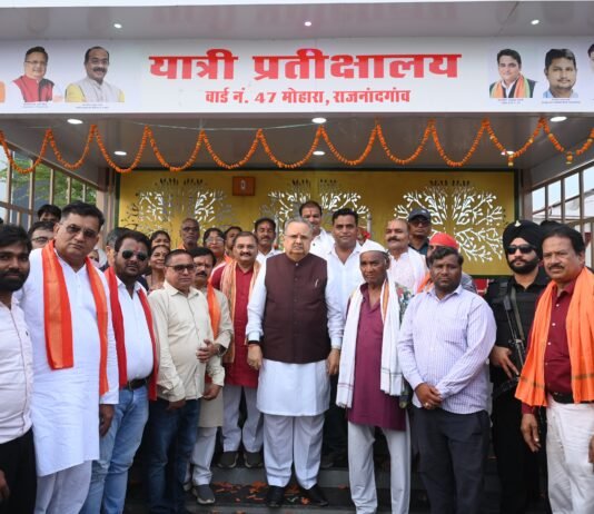 राजनांदगांव: विधानसभा अध्यक्ष डाॅ रमन सिंह ने मोहारा में यात्री प्रतिक्षालय का किया लोकार्पण…