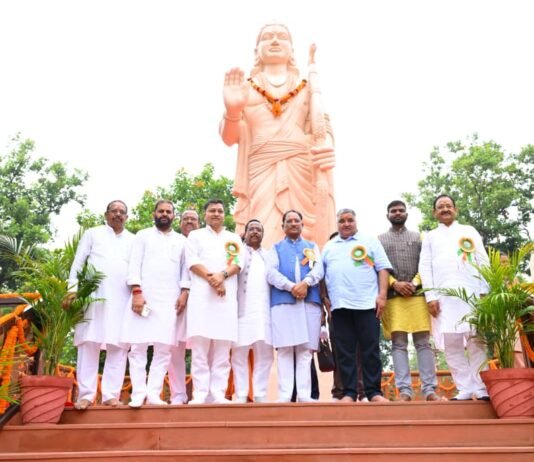 मातृशक्ति एवं प्रकृति के प्रति श्रद्धा का अनुपम संगम : मुख्यमंत्री विष्णु देव साय ने…