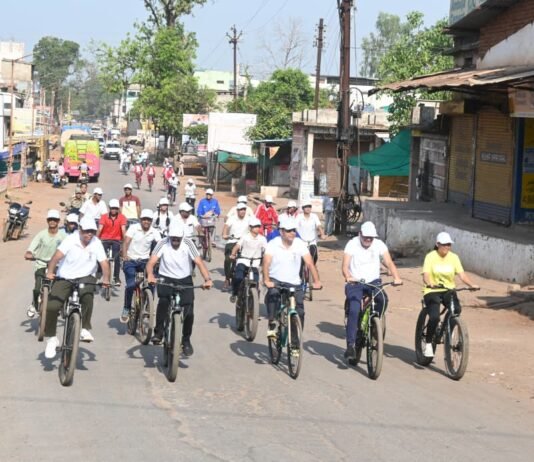 मोहला: विश्व साइकिल दिवस पर मोहला में साइकिल रैली का आयोजन, स्वस्थ जीवनशैली का दिया गया संदेश…