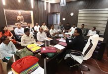 राजनांदगांव: आयुक्त ने ली तकनीकि अधिकारियो की बैठक…