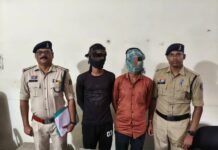 खैरागढ़: लिफ्ट देने के बहाने महिला से छेड़छाड़, दो आरोपी गिरफ्तार…