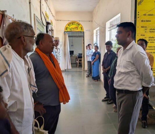 राजनांदगांव: कलेक्टर ने डोंगरगांव तहसील कार्यालय का किया औचक निरीक्षण…