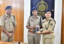नए आपराधिक कानूनों के प्रभावी क्रियान्वयन के लिए राजनांदगांव के 150 विवेचकों को मिले स्मार्ट मोबाइल…