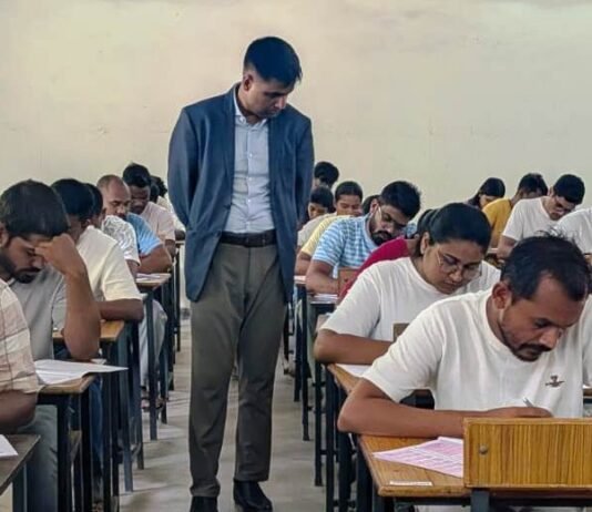 जिले के 7 परीक्षा केन्द्रों में सूबेदार, उप निरीक्षक संवर्ग एवं प्लाटून कमांडर परीक्षा का हुआ आयोजन,कलेक्टर ने परीक्षा केन्द्रों का किया औचक निरीक्षण…