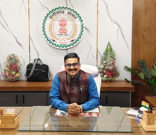 राजनांदगांव: नवपदस्थ सीईओ जिला पंचायत दुर्गा प्रसाद अधिकारी ने कार्यभार ग्रहण किया…