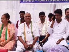 सियाराम और गीतांजलि कौशिक की अगुवाई में कांग्रेस का हल्ला बोल, खाद-बिजली-पानी के मुद्दे पर सरकार के खिलाफ खोला मोर्चा…