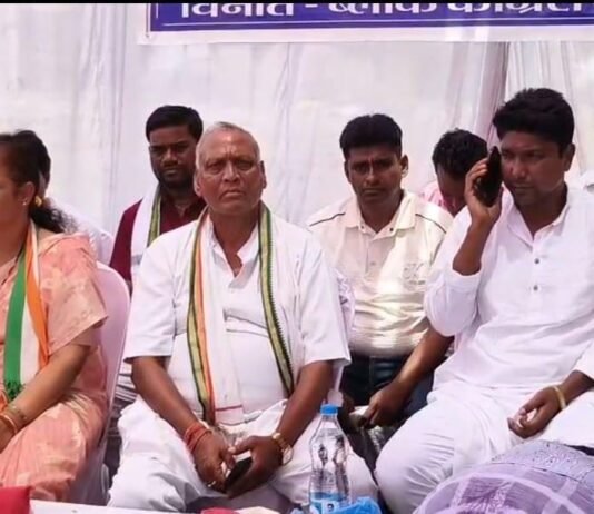 सियाराम और गीतांजलि कौशिक की अगुवाई में कांग्रेस का हल्ला बोल, खाद-बिजली-पानी के मुद्दे पर सरकार के खिलाफ खोला मोर्चा…