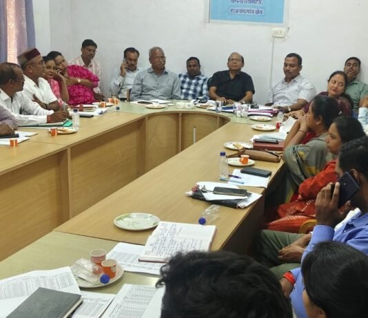 राजनांदगांव: खरीफ सीजन में कृषकों को निर्बाध एवं गुणवत्तायुक्त विद्युत आपूर्ति सर्वाेच्च प्राथमिकता – मुख्य अभियंता हर्ष कुमार मेश्राम…