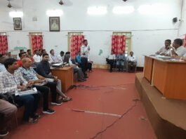 राजनांदगांव : राजस्व विभाग की समीक्षा में आयुक्त ने प्रतिदिन लक्ष्य निर्धारित कर वसूली के दिये निर्देश…