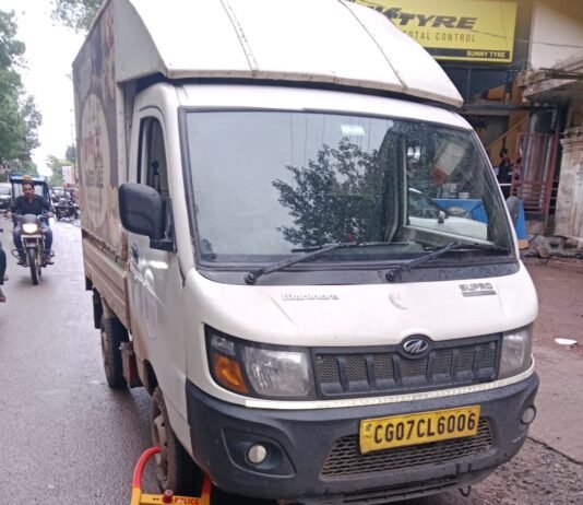 राजनांदगांव : यातायात पुलिस का सख्त अभियान जारी, 7 दिनों में 366 वाहनों पर कार्रवाई, ₹1.29 लाख का जुर्माना वसूला…