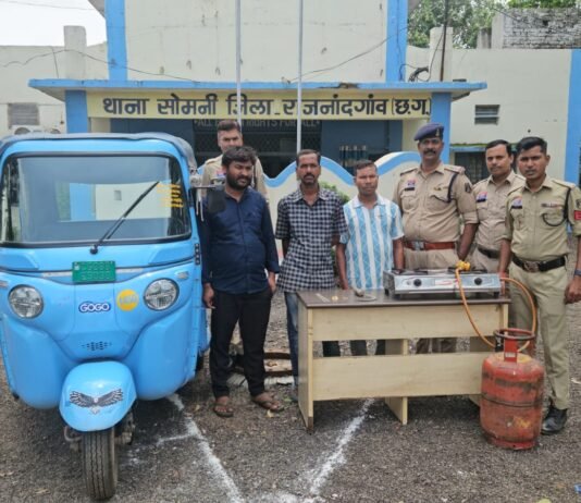 राजनांदगांव: 45 हजार की चोरी का खुलासा, तीन आरोपी गिरफ्तार, जेवरात सहित चोरी का सामान बरामद…
