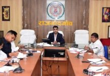 राजनांदगांव: कलेक्टर ने समय-सीमा बैठक में शासन की प्राथमिकता वाली योजनाओं की प्रगति की समीक्षा की…
