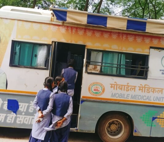 राजनांदगांव: मोबाइल मेडिकल यूनिट के माध्यम से प्रयास आवासीय विद्यालय के विद्यार्थियों का हुआ स्वास्थ्य परीक्षण…