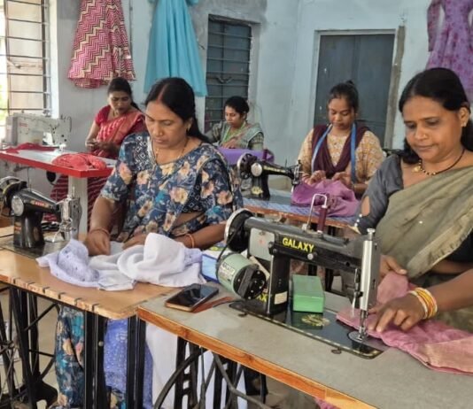 उड़ान महिला सिलाई एवं फैशन बुटीक समूह बना महिलाओं की आत्मनिर्भरता का आधार…