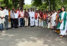 राजनांदगांव: राज्य योग आयोग के अध्यक्ष श्री संजय अग्रवाल ने माँ बम्लेश्वरी मंदिर पहुंचकर पूजा अर्चना की…