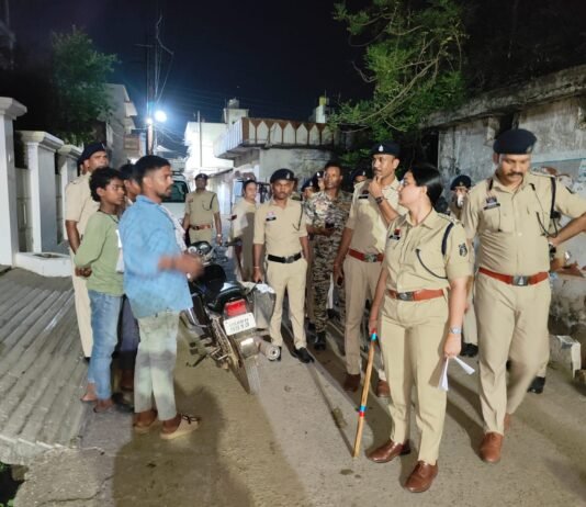 राजनांदगांव में देर रात पुलिस का मेगा कॉम्बिंग ऑपरेशन, 89 असामाजिक तत्वों की हुई जांच…