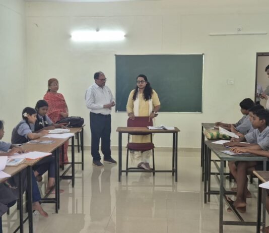 शैक्षणिक संस्थानों एवं निर्माणाधीन परियोजनाओं का कलेक्टर ने किया निरीक्षण…