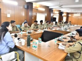 राजनांदगांव: कानून व्यवस्था को लेकर एसपी अंकिता शर्मा की समीक्षा बैठक, बेसिक और विजिबल पुलिसिंग को प्रभावी बनाने के निर्देश…