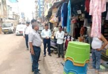 राजनांदगांव: आयुक्त मरकाम ने यातायात प्रभारी एवं निगम व यातायात अमला के साथगुड़ाखू लाईन में किया पैदल भ्रमण…