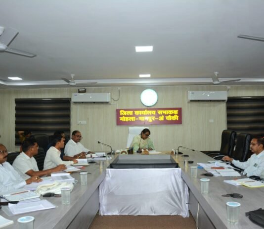 शिक्षा की गुणवत्ता सर्वोच्च प्राथमिकता, विद्यार्थियों के बेहतर भविष्य के लिए करें समयबद्ध कार्य-कलेक्टर तुलिका प्रजापति…