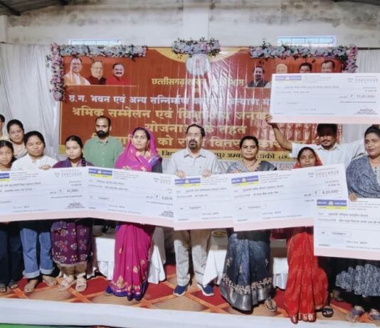 हर पात्र श्रमिक तक योजनाओं का लाभ पहुंचाना सरकार की प्राथमिकता-राज्य मंत्री दर्जा प्राप्त योगेश दत्त मिश्रा…