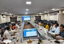 ई-ऑफिस प्रणाली के सुचारू संचालन को लेकर जिला कार्यालय सभाकक्ष में अधिकारियों-कर्मचारियों को दिया गया प्रशिक्षण…