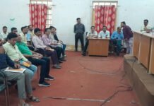 राजनांदगांव: राजस्व विभाग की समीक्षा बैठक में एक सप्ताह में अच्छी वसूली के लिए आयुक्त ने राजस्व प्रभारियो को दी बधाई…