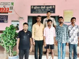 राजनांदगांव: ग्रामीणों को धमकाकर ताश खेलने के लिए जुटा रहे थे युवक, पुलिस ने पांच को दबोचा…