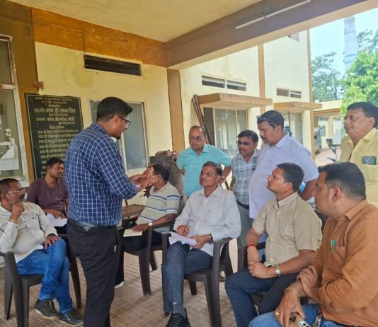 मोहारा फिल्टर प्लांट का औचक निरीक्षण कर महापौर ने तेजस कम्पनी संचालक को लगाई फटकार, प्लांट के सुचारू संचालन के दिये कडे निर्देश…