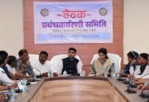 राजनांदगांव: दिग्विजय स्टेडियम को सर्वसुविधायुक्त खेल परिसर के रूप में विकसित करने की जरूरत – कलेक्टर…