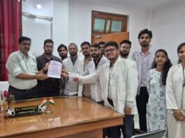 राजनांदगांव:इंटर्न डॉक्टरों ने स्टाइपेंड बढ़ाने की मांग को लेकर खोला मोर्चा, आज से अनिश्चितकालीन हड़ताल…