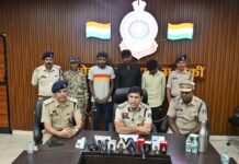 पत्नी से मारपीट और अवैध संबंध के शक को लेकर रची हत्या की साजिश, नाबालिग भी शामिल…