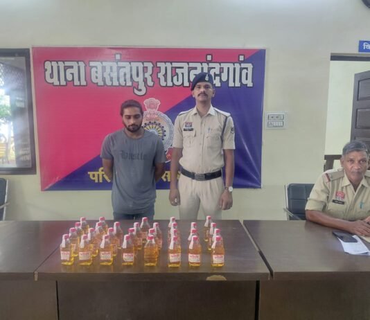 राजनांदगांव: जूपिटर में शराब की खेप लेकर निकला आरोपी गिरफ्तार, 29 पौवा देशी शराब जब्त…