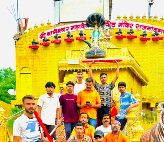 राजनांदगांव: पवित्र सावन माह के प्रथम सोमवार को डाक कांवड यात्रा बागेश्वर धाम रायपुर नाका पहुंची…