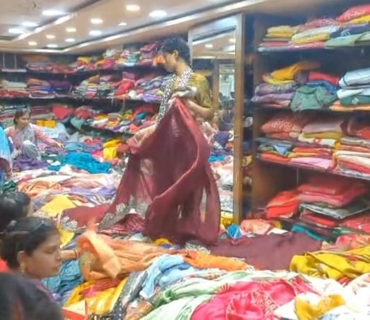 राजनांदगांव: हरितालिका तीज को लेकर बाजार में रौनक, महिलाओं में दिखा उत्साह…
