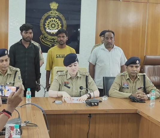 राजनांदगांव: नकली शराब के लेबल-होलोग्राम बनाने वाले गिरोह का खुलासा, 3 आरोपी गिरफ्तार…