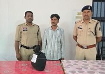 राजनांदगांव: गांजा बिक्री की फिराक में था आरोपी, पुलिस ने घेराबंदी कर 1.518 किलो गांजा किया जब्त…