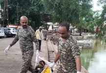 राजनांदगांव: सेवा मेरा योगदान के अंतर्गत महावीर तालाब डोंगरगढ़ में स्वच्छता ही सेवा कार्यक्रम का हुआ आयोजन…
