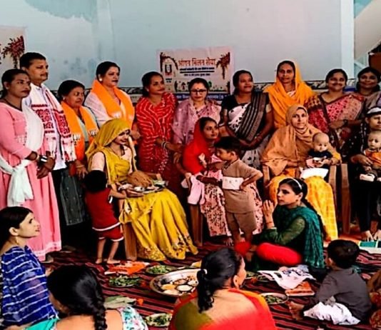 राजनांदगांव: आंगनबाड़ी केन्द्र तुलसीपुर में आंगन मिलन सेवा कार्यक्रम का हुआ आयोजन…
