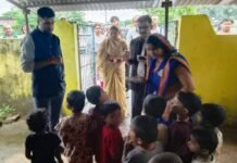 राजनांदगांव: कलेक्टर ने ग्राम आलीखूटा में आंगनबाड़ी केंद्र एवं विकास कार्यों का किया निरीक्षण…