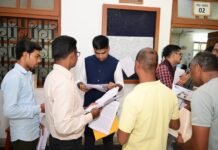 राजनांदगांव: कलेक्टर ने जनदर्शन में सुनी नागरिकों की समस्याएं…