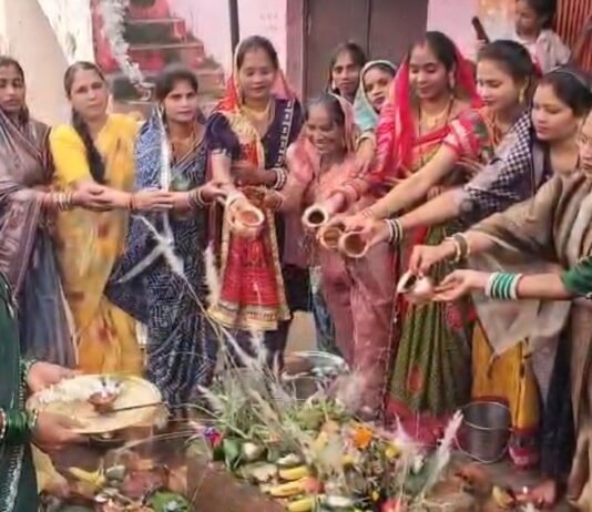 राजनांदगांव: कमरछठ पर्व पर गूंजा आस्था का रंग, माताओं ने सगरी पूजकर मांगा संतान सुख…
