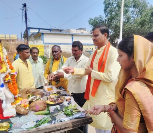 राजनांदगांव: फारेस्ट कालोनी शिव नगर में सामुदायिक भवन, महारानी लक्ष्मी बाई स्कूल के पास कृष्ण मंदिर जीर्णोद्धार, शंकरपुर तथा नवागांव मंे कृष्ण मंदिर का महापौर ने किया लोकार्पण…