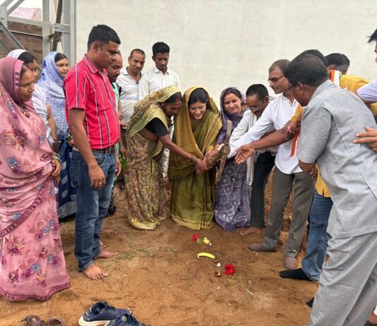 राजनांदगांव: नगर पंचायत घुमका के चंडी चौक को मिलेगी नई पहचान, विधायक हर्षिता स्वामी बघेल ने किया मंच निर्माण का भूमिपूजन…