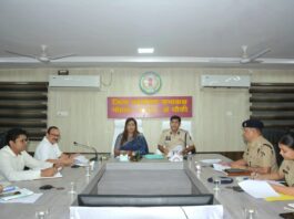 ब्लाइंड स्पॉट पर लगाए रिफ्लेक्टर, नशे में वाहन चलाने वालों के विरुद्ध करें कार्रवाई-कलेक्टर तनुजा सलाम…