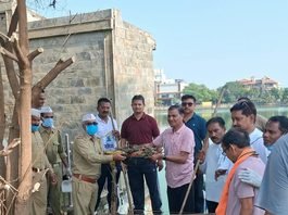 राजनांदगांव:महापौर, अध्यक्ष, आयुक्त सहित पार्षदों के साथ त्रिवेणी परिसर एवं झुलेलाल घाट के पास श्रमदान कर किये साफ सफाई…
